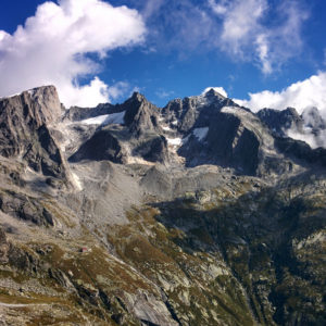 Hike Val Qualido - Valle di Zocca, through the Passo Averta