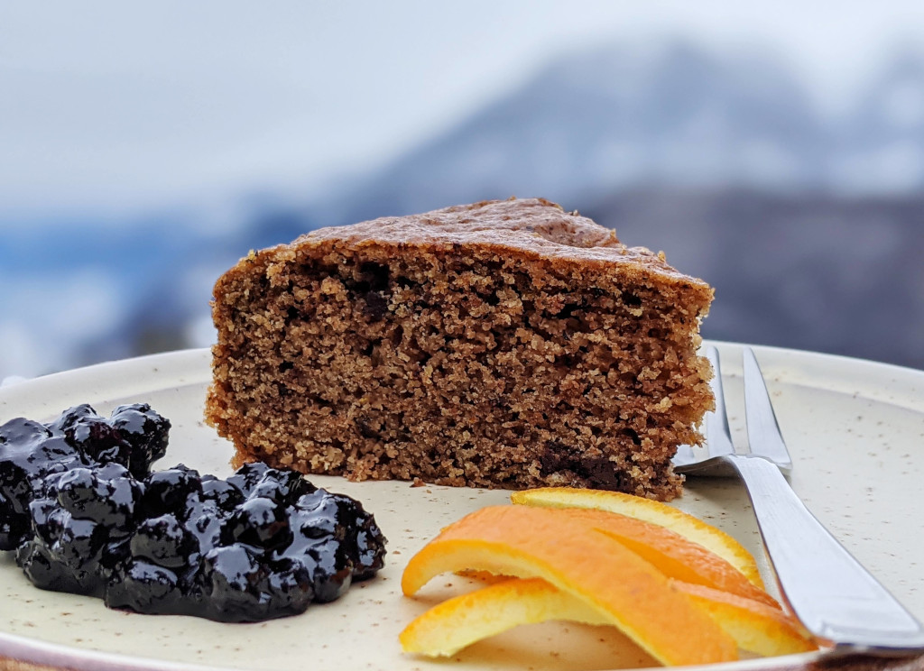 Vegan orange and chocolate cake