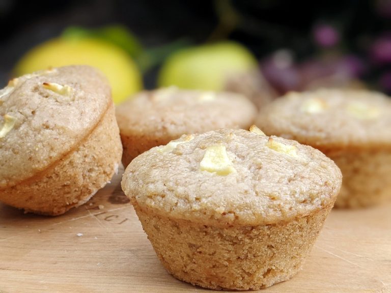 Muffin vegani alle mele e farina di castagne